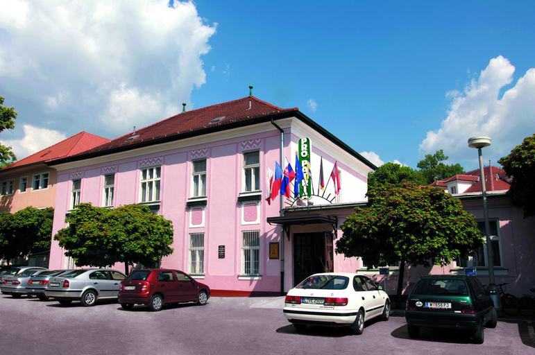 Exterior & Views 1, SPA HOTEL PRO PATRIA, Pieštany