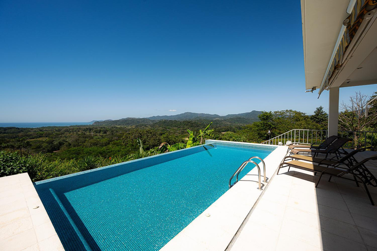 Sport & Beauty 2, Casa Laureles, Nandayure