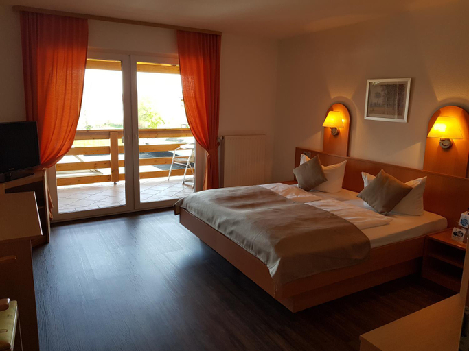 Bedroom 2, Land-gut-Hotel Seeblick, Stendal
