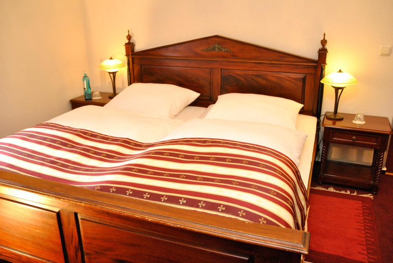 Bedroom 2, Weingasthof Zum weißen Roß, Alzey-Worms