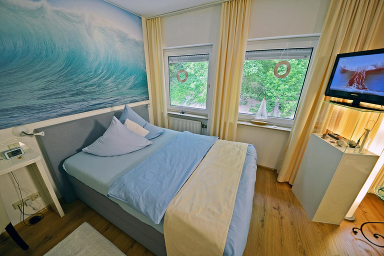 Bedroom 4, Hotel Storchen, Lörrach
