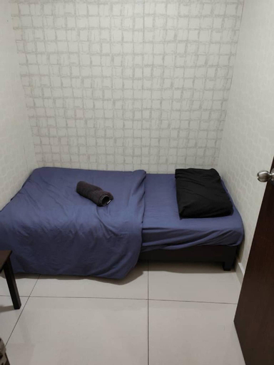 Bedroom 2, B08 1~KSL Mall ~Bathtub~Netflix~ Pool View ~ 7 pax, Johor Bahru