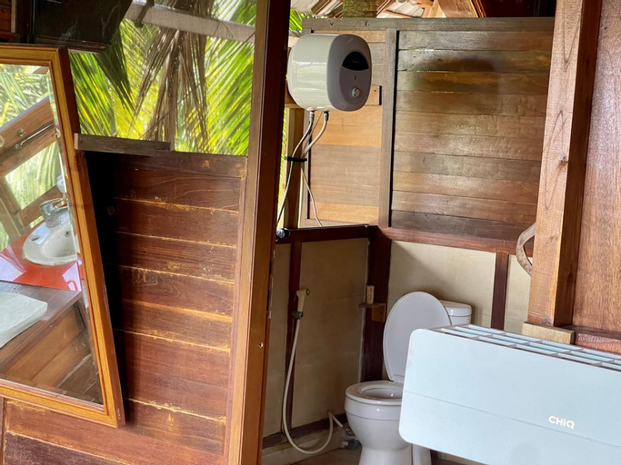 Bathroom 22