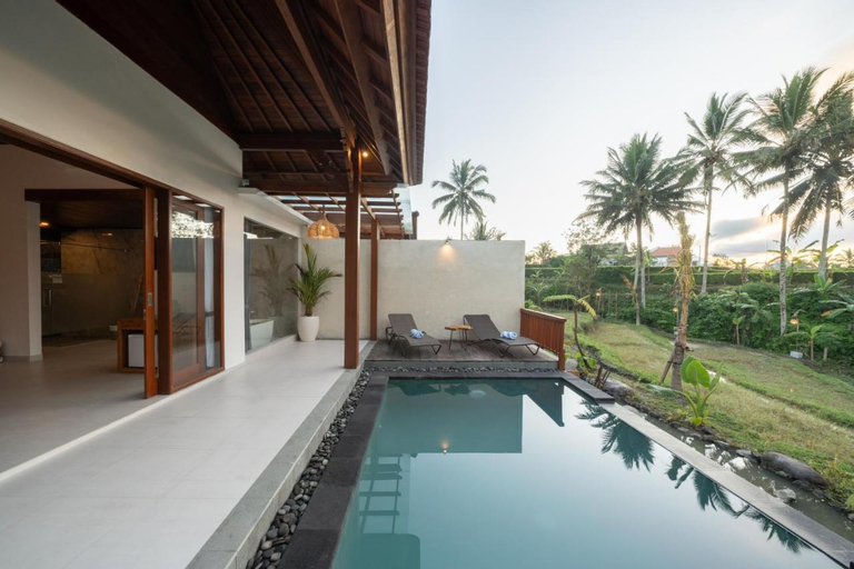 Dewi Kunti Villa - Tap to explore photos