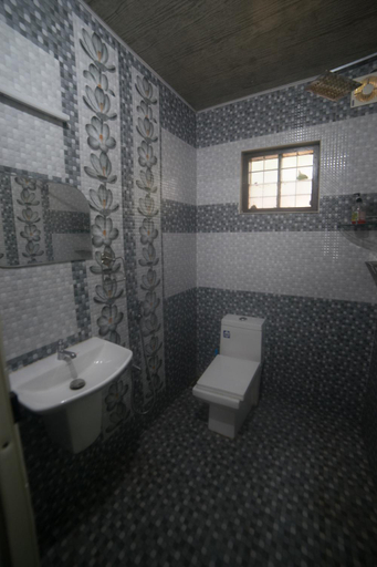Bathroom 3, Tulsi Kayal Retreat, Alappuzha