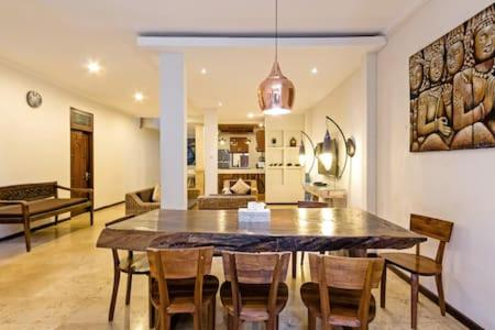 Dining Room 1