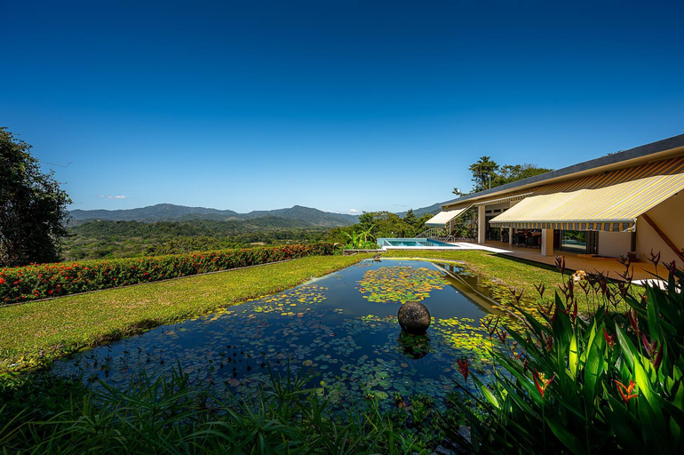 Others 3, Casa Laureles, Nandayure
