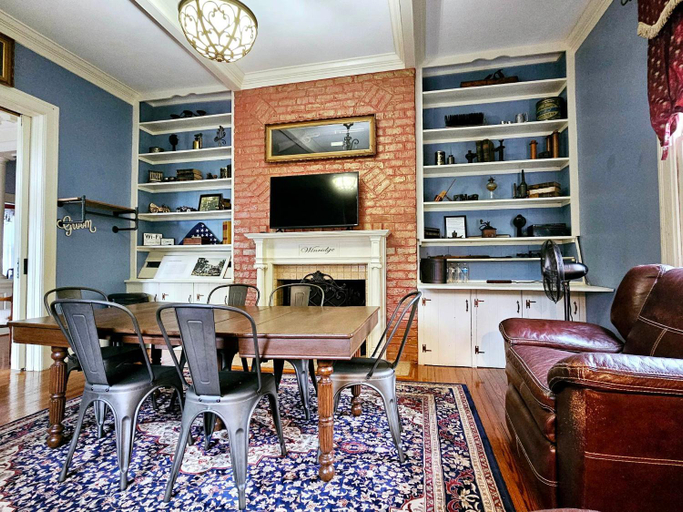 Others 5, Winridge Manor, Amherst