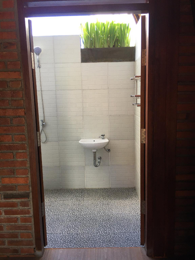 Bathroom, Kubu Pering, Gianyar
