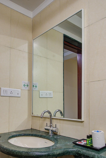 Bathroom 3, Magnus Riverside - A Boutique Hotel, Pune