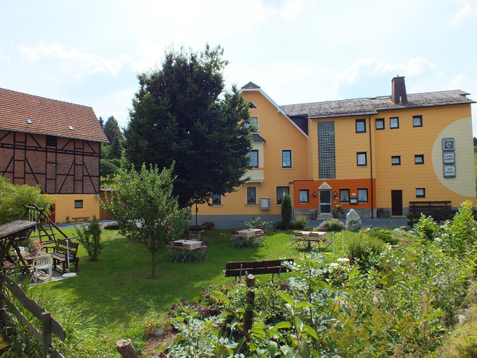 Others 4, Landgasthof Zur Muhle, Hof