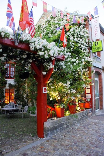 Exterior & Views 1, Logis Hotel Les Fuchsias, Manche