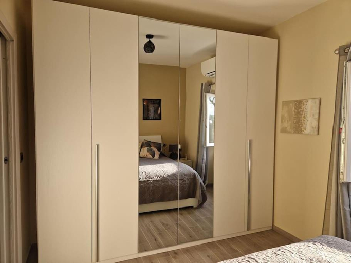 Bedroom 2, Dal Moro 44, Genova