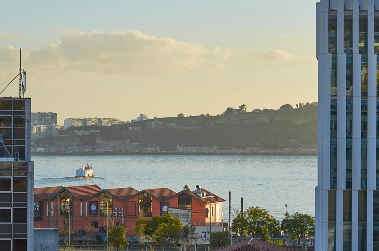 Exterior & Views 1, Historical Bica - 3 Bedroom Apartment, Lisbon