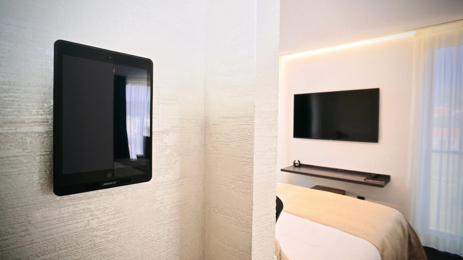 Bedroom 3, Sky Beach Aparthotel, Marina