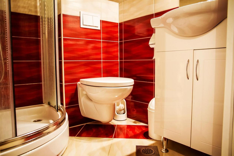 Bathroom 2, Rooms Cristal Roche, Rijeka