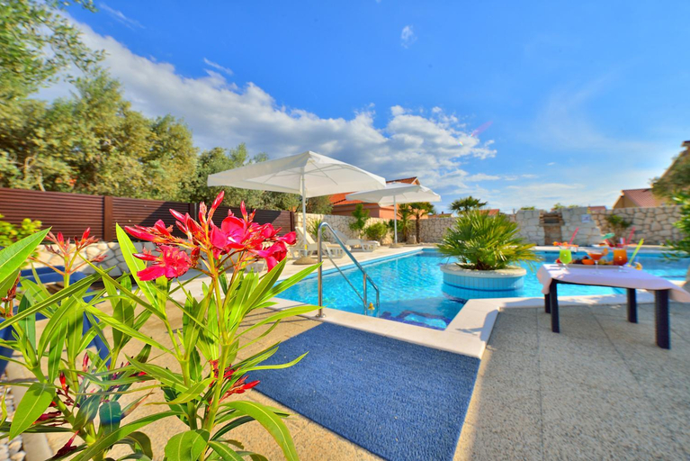 Others 5, Villa Dalmatina Zadar mit Pool, Zadar