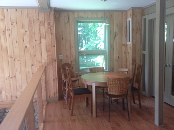 Dining Room 14