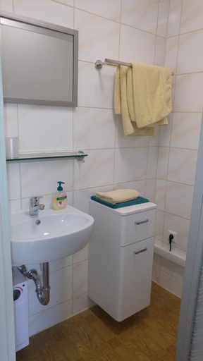 Bathroom 2, Gasthaus zum Goldenen Roß, Main-Tauber-Kreis