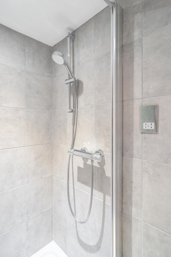 Bathroom 3, The Dinton Hermit, Buckinghamshire