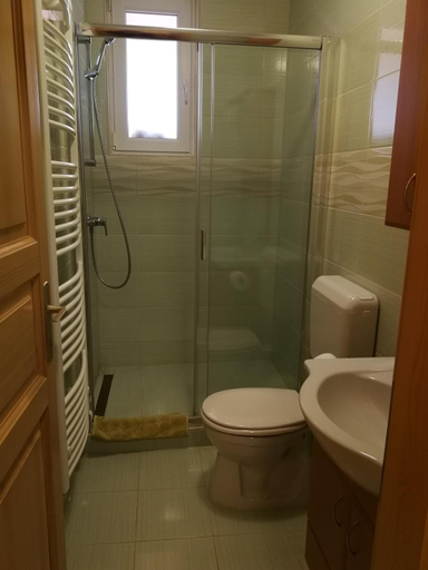 Bathroom 3, Levendulas haz, Letenye