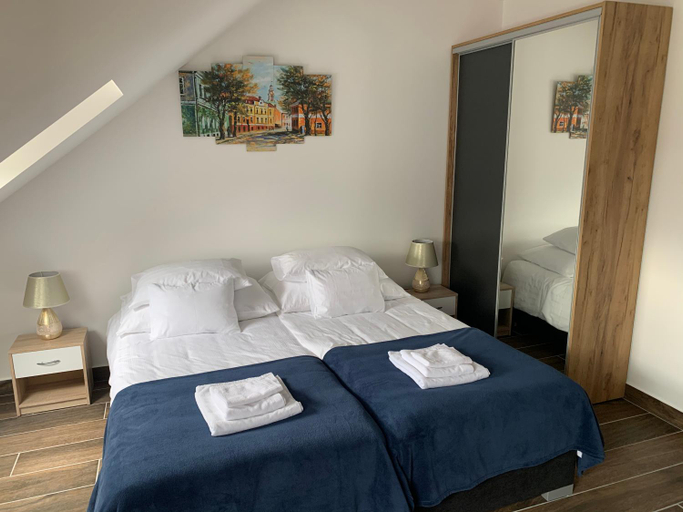 Others 3, M70 Apartmanhaz, Miskolci