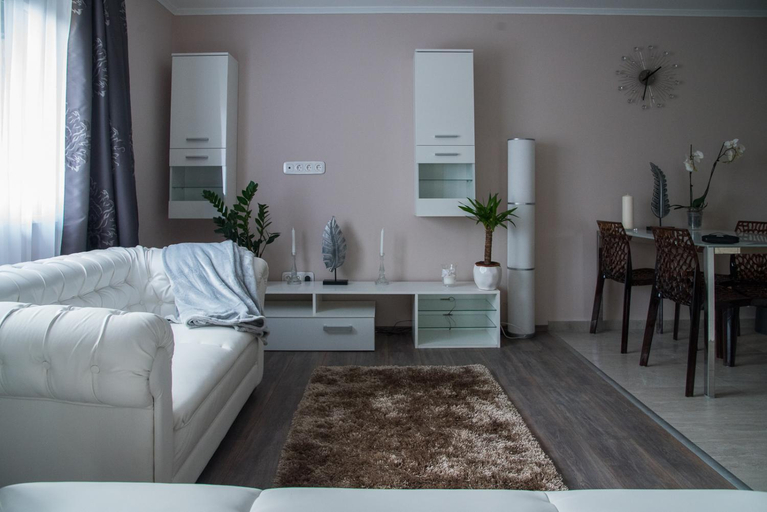 Others 5, Orchidea Apartman, Balatonalmádi
