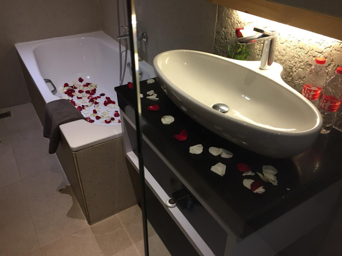 Bathroom 8