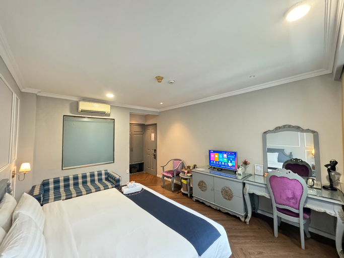 Bedroom 12