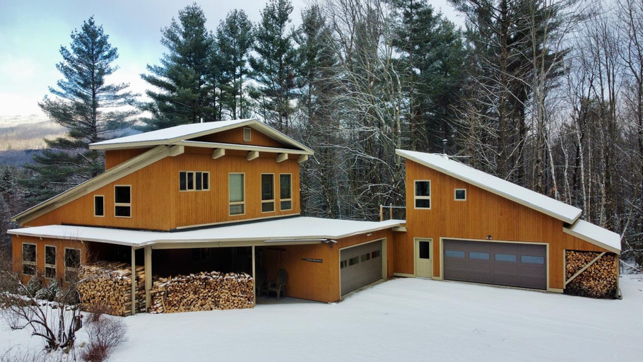 Others 5, Crossett Hill Lodge, Washington