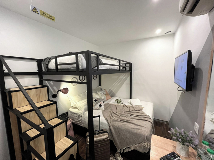Bedroom 12