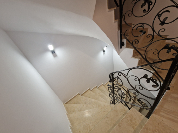 Public Area 2, The Clock, Voluntari