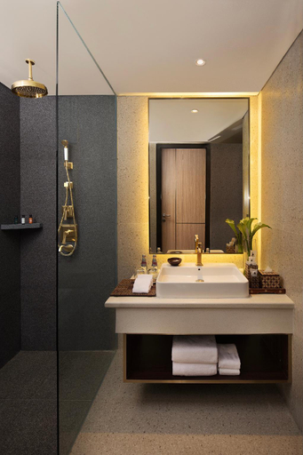 Bathroom 12