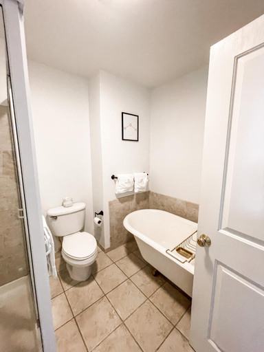 Bathroom 5, Northside School Bed & Breakfast, Boundary