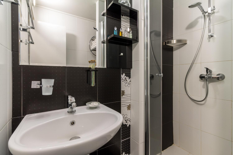 Bathroom 3, Apartments Mozaik, Brus