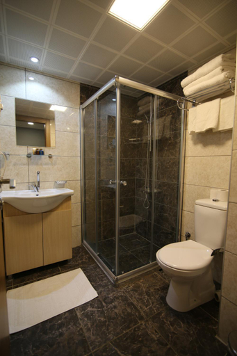 Bathroom 5, kocatepe hotel, Çankaya