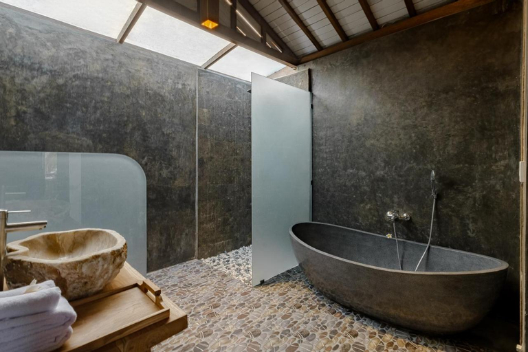 Bathroom 4