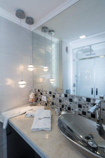 Bathroom 2, Francesca Baroque Apartment, Zadar