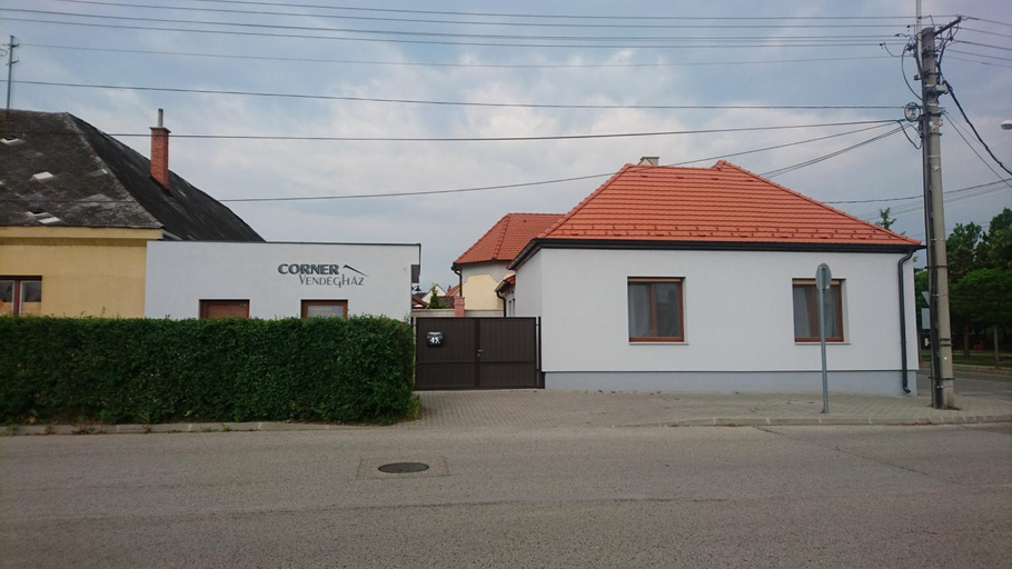Others 4, CORNER Vendeghaz, Veszprém