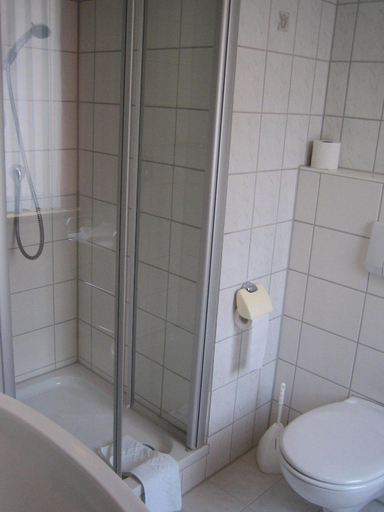 Bathroom 4, Hotel Wurttemberger Hof Garni, Tübingen
