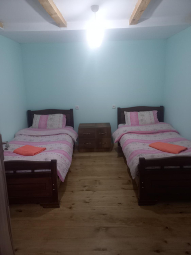 Others 4, Sesili Guesthouse, Mestia