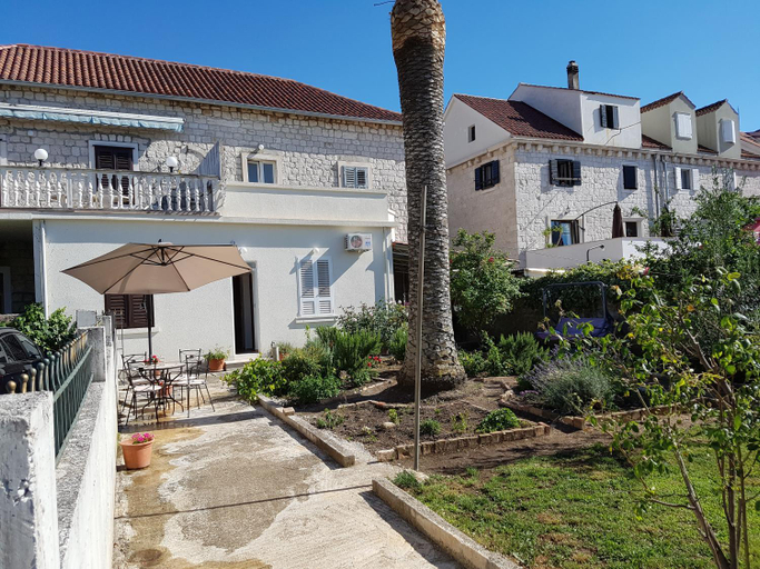 Others 3, Room Cvita, Trogir