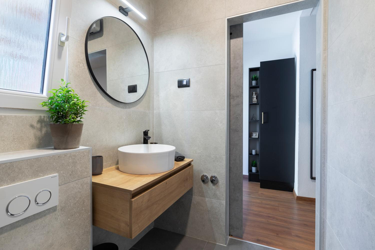 Bathroom 4, Deluxe Rooms and Apartments Korzo, Pula