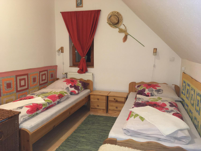 Others 2, Bakonyi Apartmanhaz Epleny, Veszprém