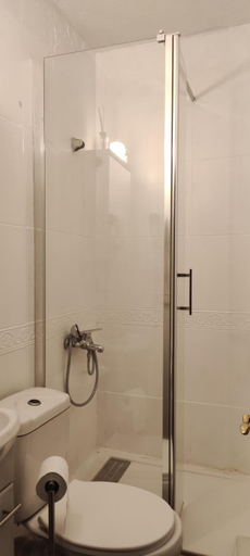 Others 5, Hostal Romero, Madrid