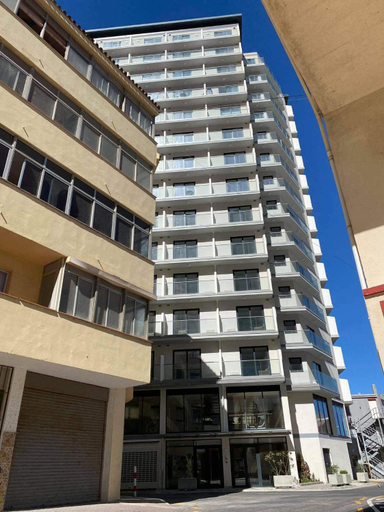 Others 4, Holiday studio apartment near the beach and city centre, Gibraltar
