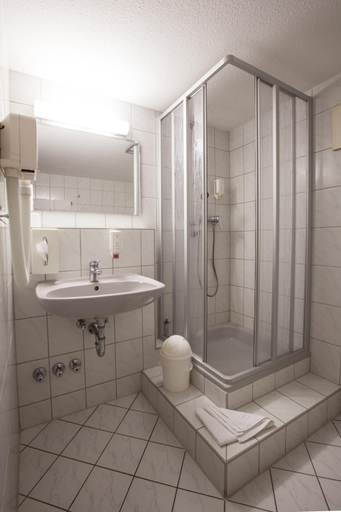 Bathroom 3, Hotel Reussischer Hof, Altenburger Land