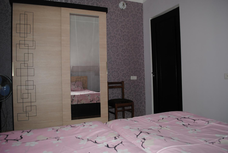 Others 2, Family Guesthouse - MACHARASHVILI, Tbilisi