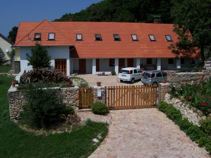 Food & Drinks 3, Bakonyi Apartmanhaz Epleny, Veszprém