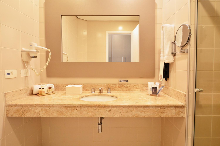 Bathroom 4, Gandini Hotel, Itu